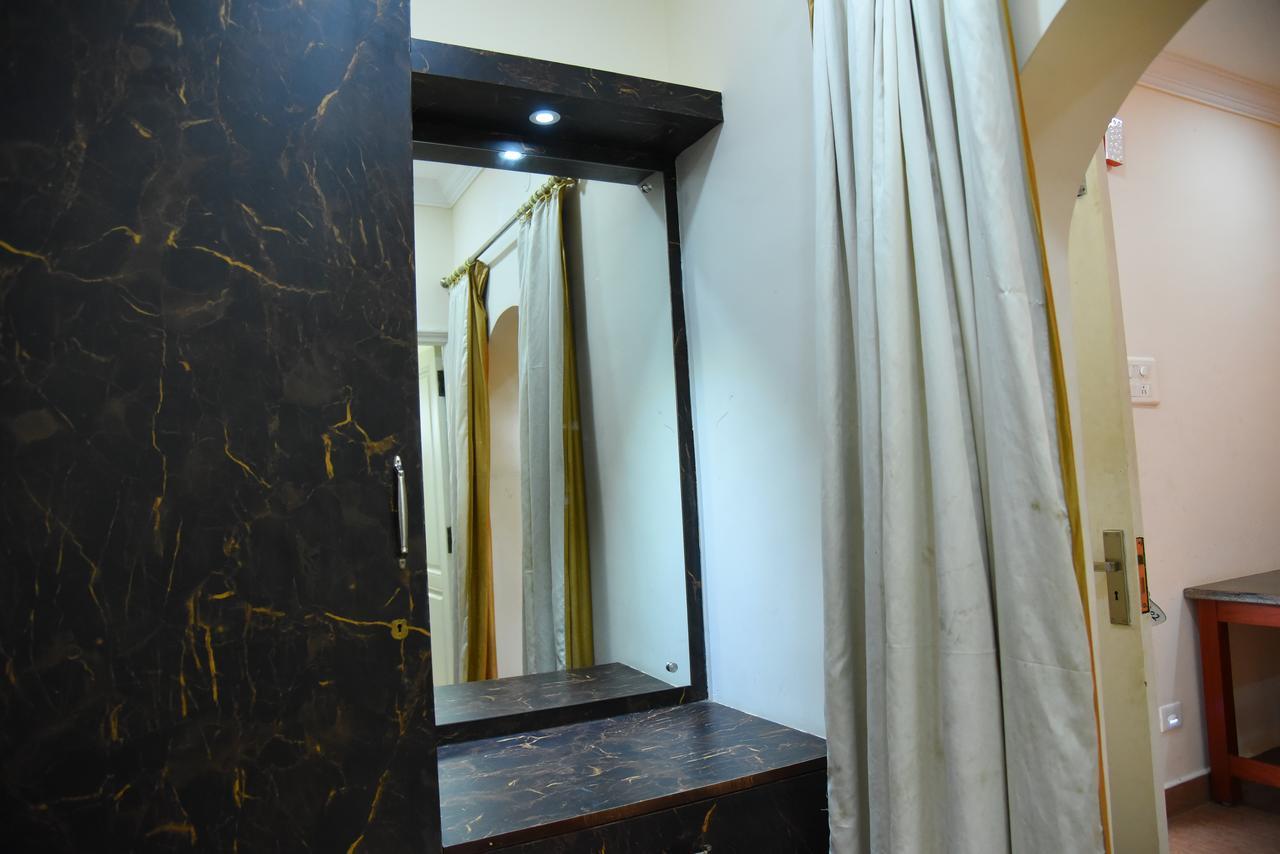 King Park Hotel Pondicherry Bagian luar foto