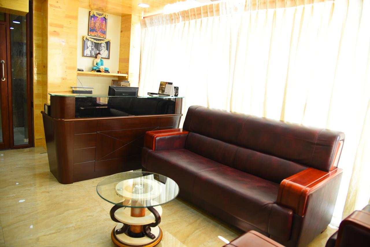 King Park Hotel Pondicherry Bagian luar foto