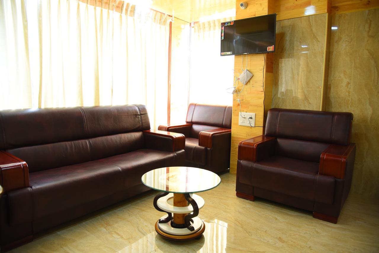 King Park Hotel Pondicherry Bagian luar foto