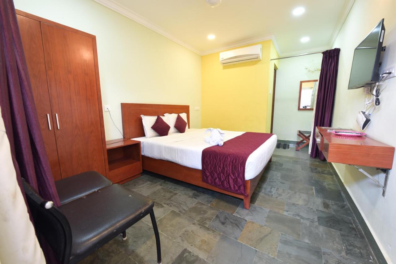 King Park Hotel Pondicherry Bagian luar foto